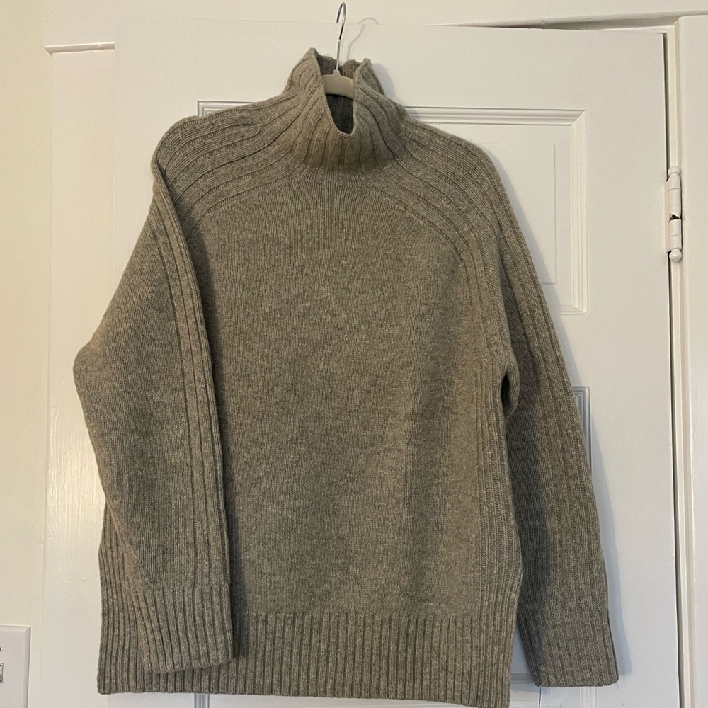Grey Ralph Lauren sweater - Picture 2 of 8